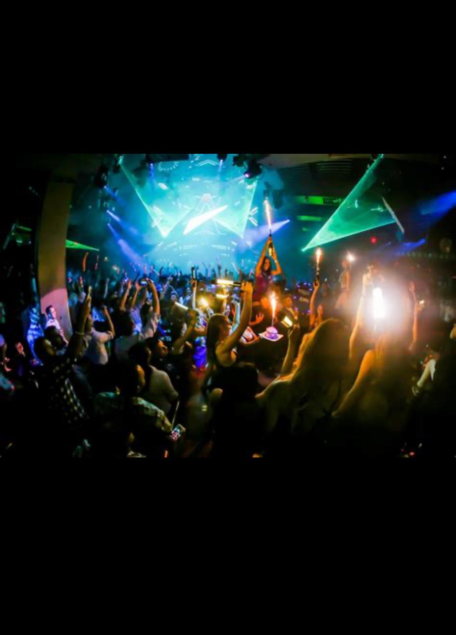 Alona beach bar 1